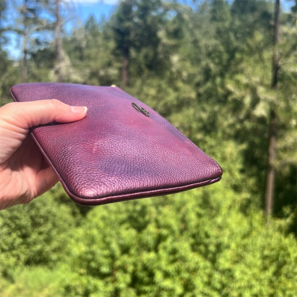 COACH Deep Berry/Purple Pebble Leather Clutch Wallet Gold Hardware AUTHENTIC - Picture 5 of 10